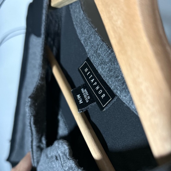 Metaphor Sheer Black Sleeve Blouse w/Gray Knit Bodice+Pockets, Medium - Picture 2 of 8